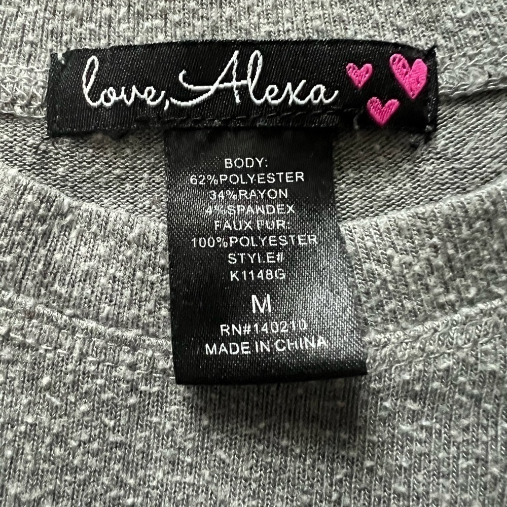 ☀️Love Alexa Sweater Big Girls Size Medium 12 - Picture 2 of 2